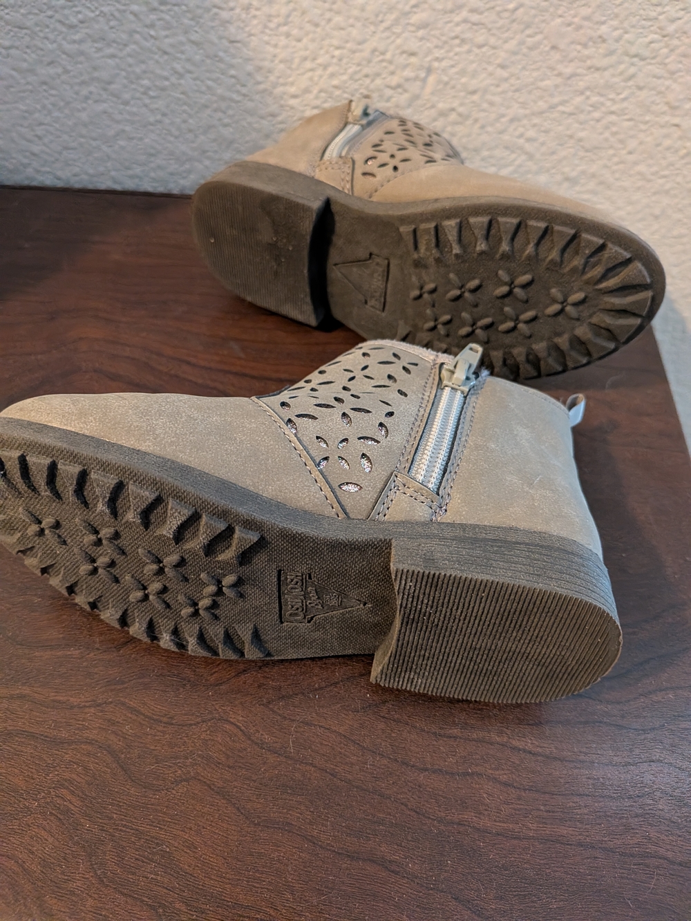 OshKosh B'gosh Girls' Taupe Suede Ankle Boots with Cutout Detail - Picture 4 of 5